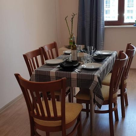 Family Holiday Apartments Breez 1 Várna Kültér fotó